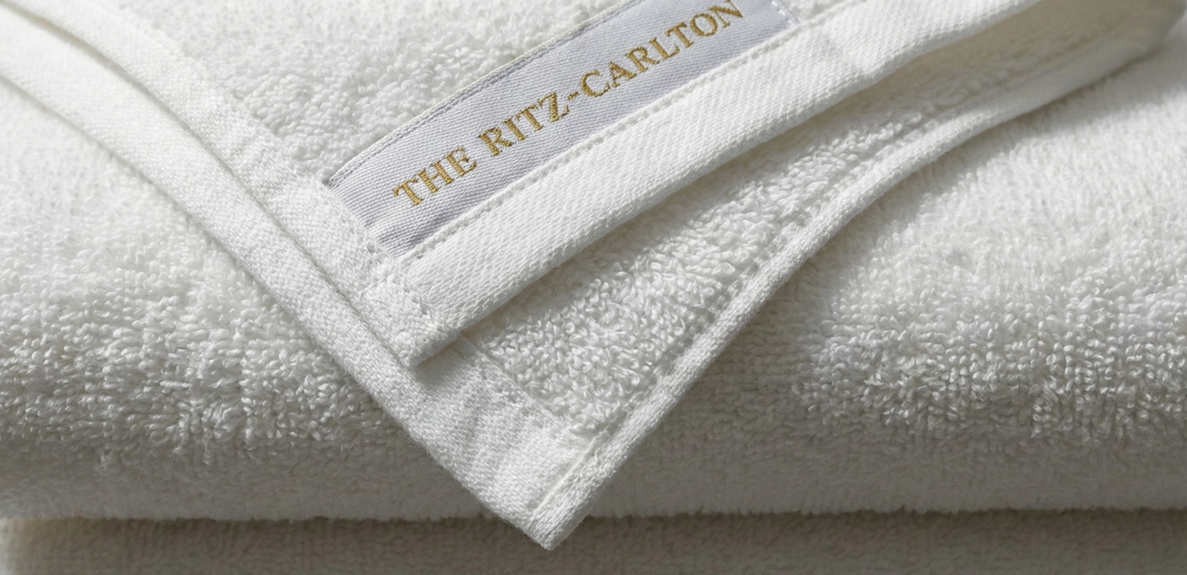 Top Tips to Extend the Life of Your Hotel Linens (Professional Guide for Hoteliers) 2 Durable hotel linens designed for bulk commercial use